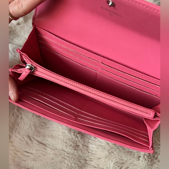 Chanel | Women’s Pink Lambskin Diamond Quilted Boy Flap Long Leather Wallet Lux - Picture 11 of 17